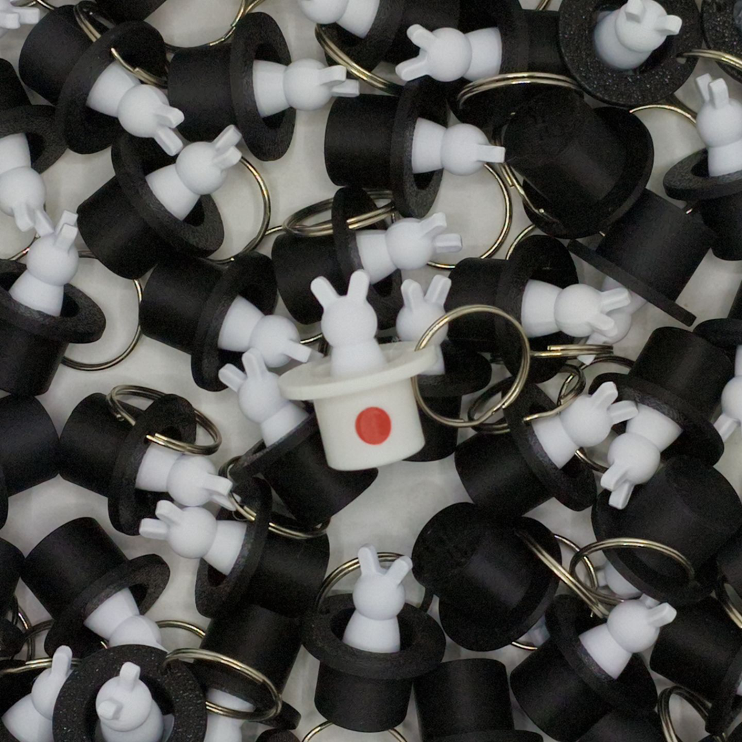 GIAPPONE - Rabbit from a hat